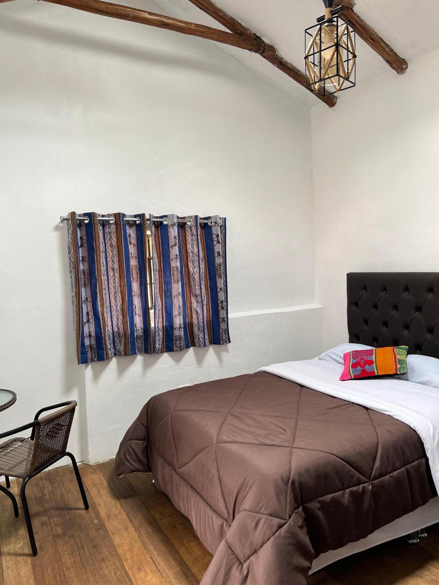 Hostal Auquis *